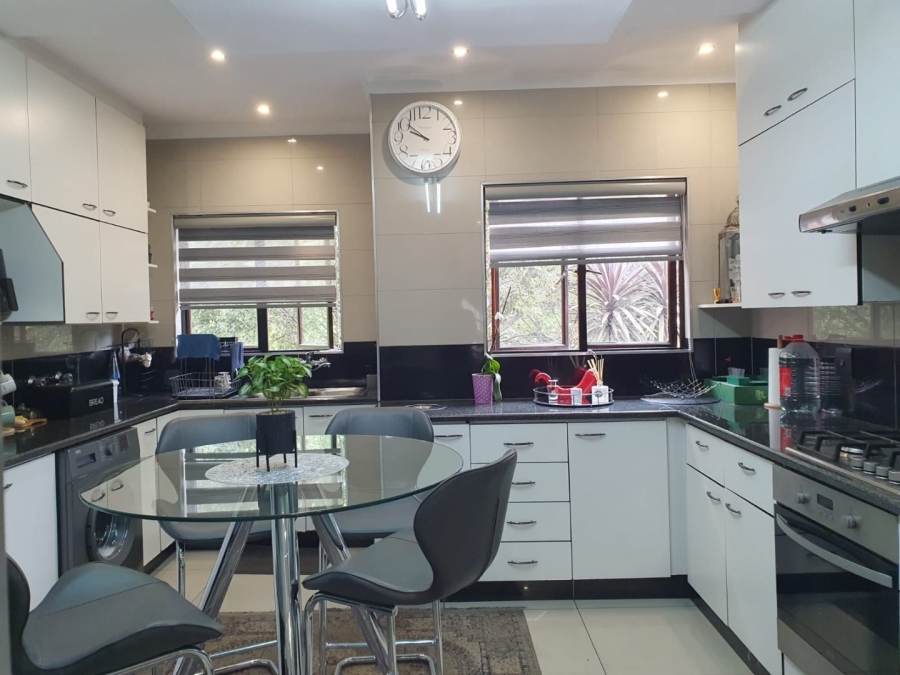 To Let 2 Bedroom Property for Rent in Buurendal Gauteng