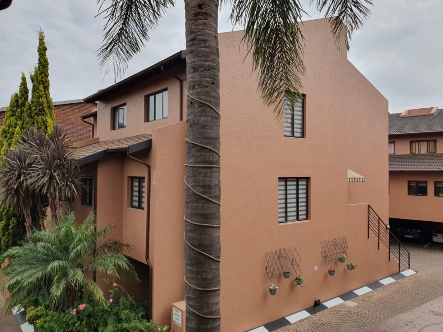 To Let 2 Bedroom Property for Rent in Buurendal Gauteng