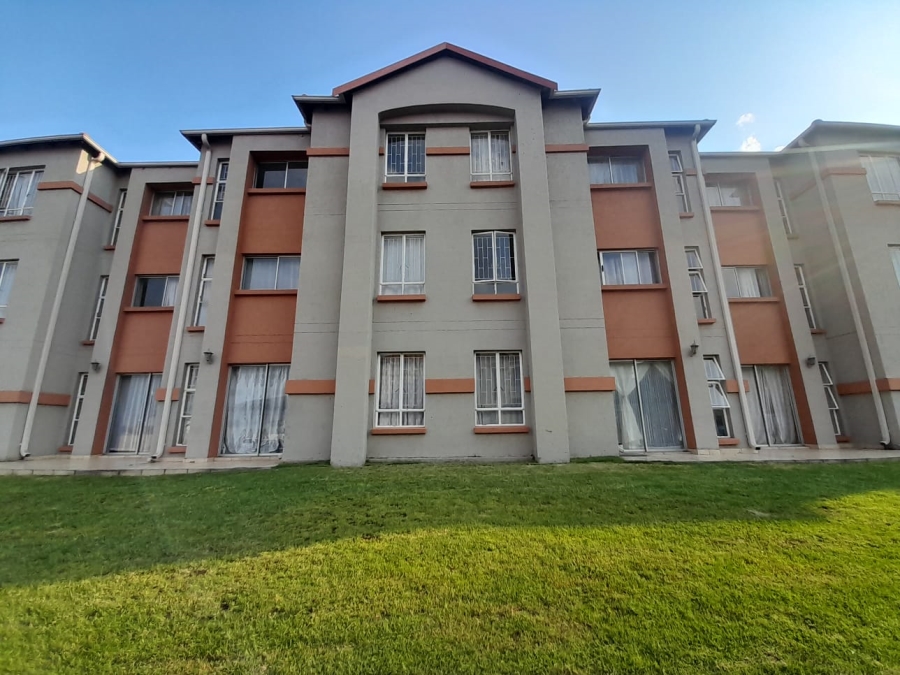 2 Bedroom Property for Sale in Ormonde View Gauteng