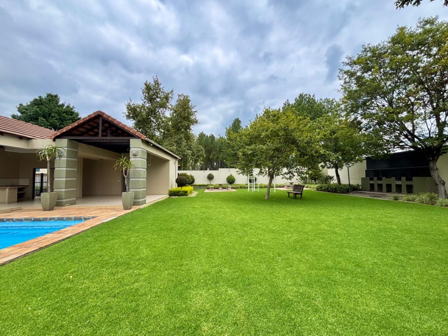 2 Bedroom Property for Sale in Fourways Gauteng