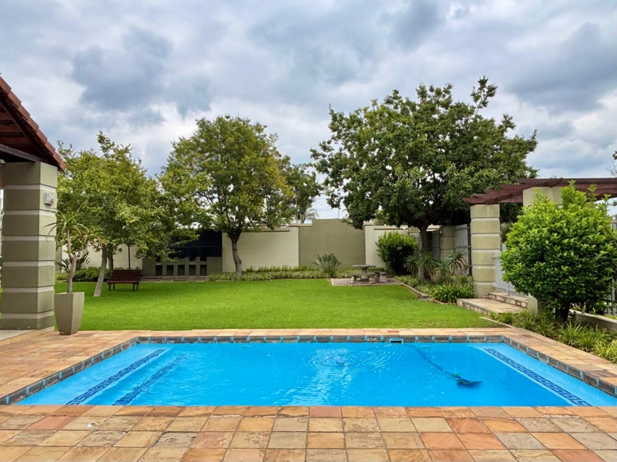 2 Bedroom Property for Sale in Fourways Gauteng