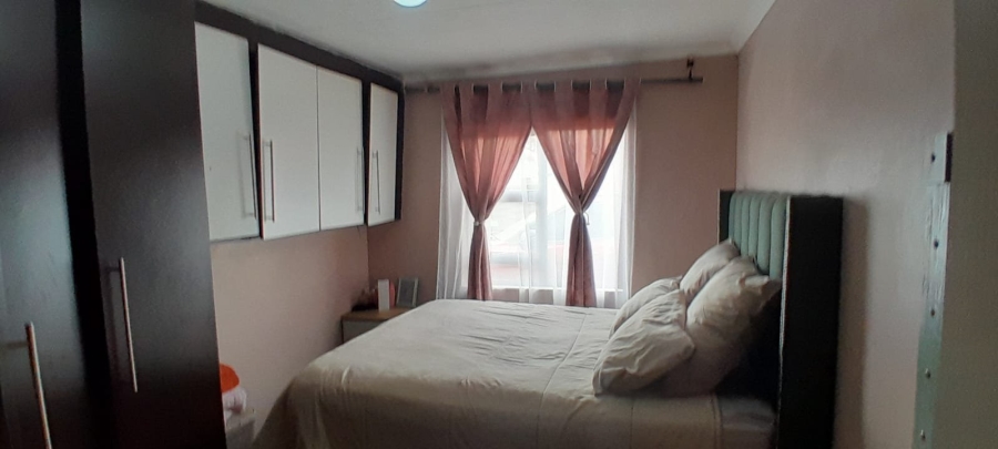 3 Bedroom Property for Sale in Windmill Park Gauteng