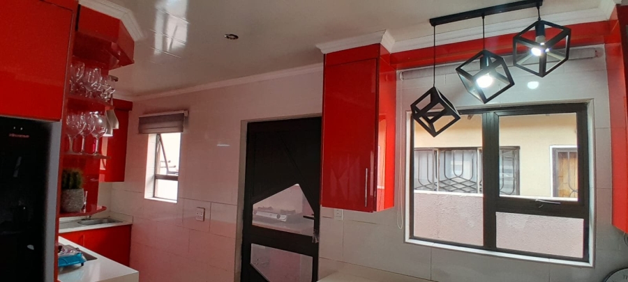 3 Bedroom Property for Sale in Windmill Park Gauteng