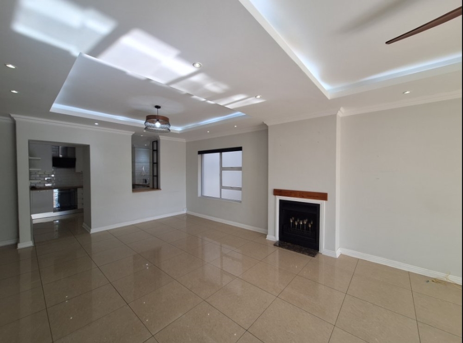 2 Bedroom Property for Sale in Greenstone Hill Gauteng