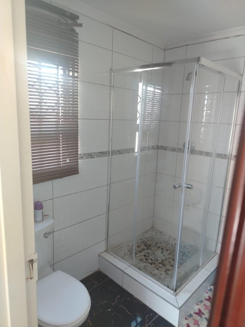3 Bedroom Property for Sale in Windmill Park Gauteng