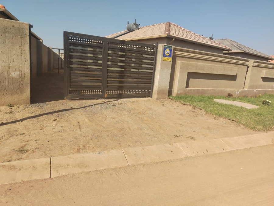 3 Bedroom Property for Sale in Windmill Park Gauteng