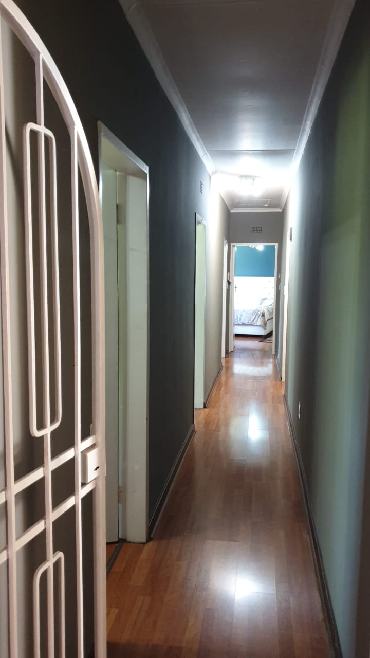 4 Bedroom Property for Sale in Whitney Gardens Gauteng