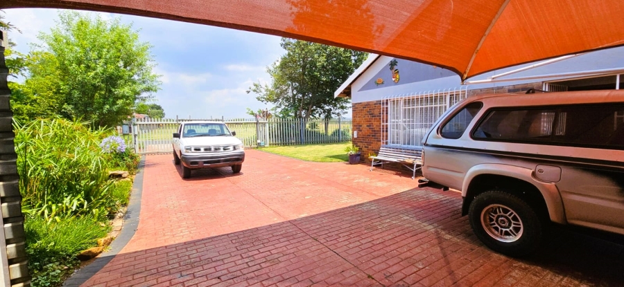 4 Bedroom Property for Sale in Ferryvale Gauteng