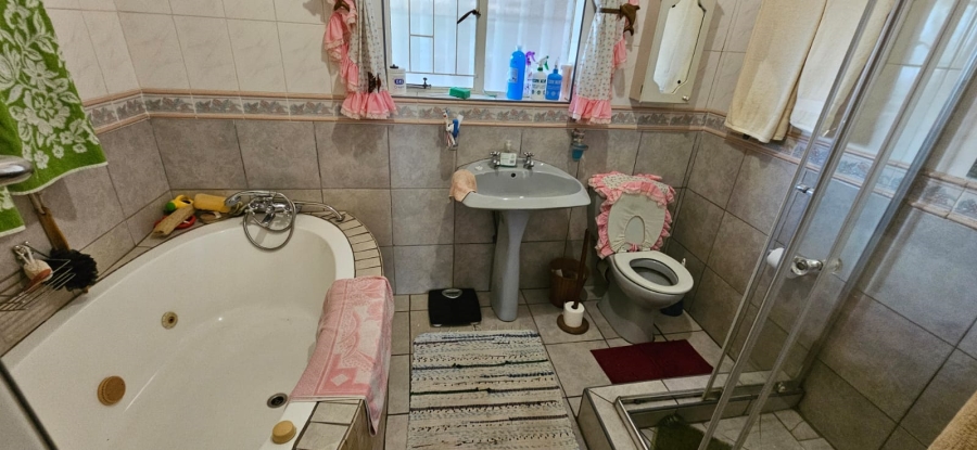 4 Bedroom Property for Sale in Ferryvale Gauteng