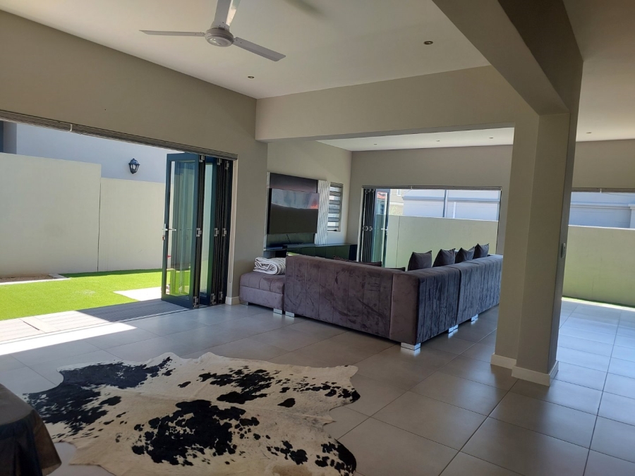 To Let 3 Bedroom Property for Rent in Olivedale Gauteng