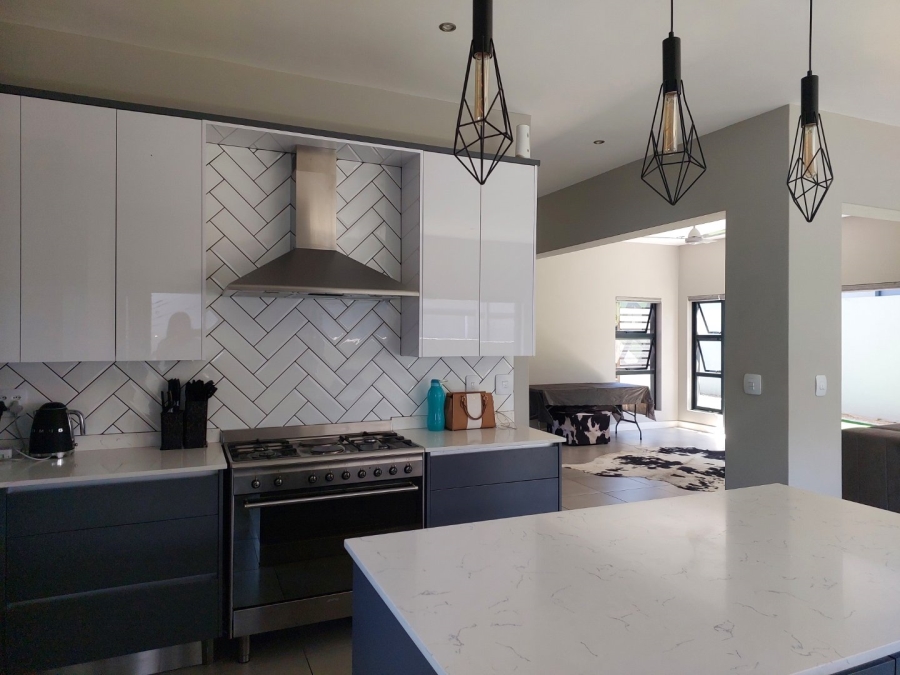 To Let 3 Bedroom Property for Rent in Olivedale Gauteng