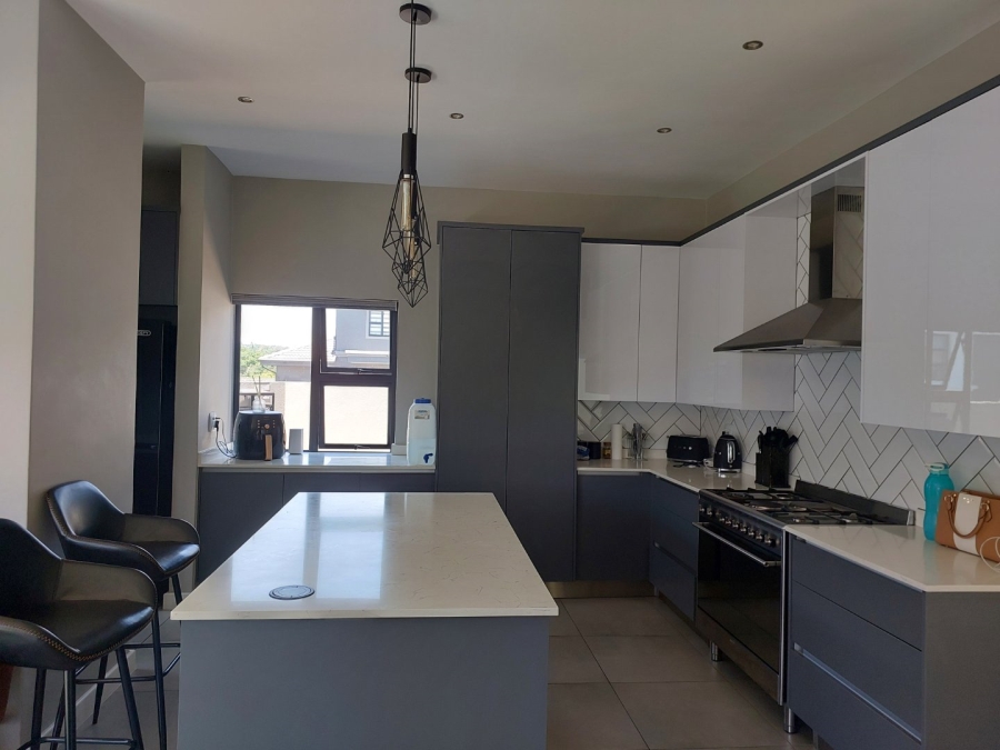 To Let 3 Bedroom Property for Rent in Olivedale Gauteng