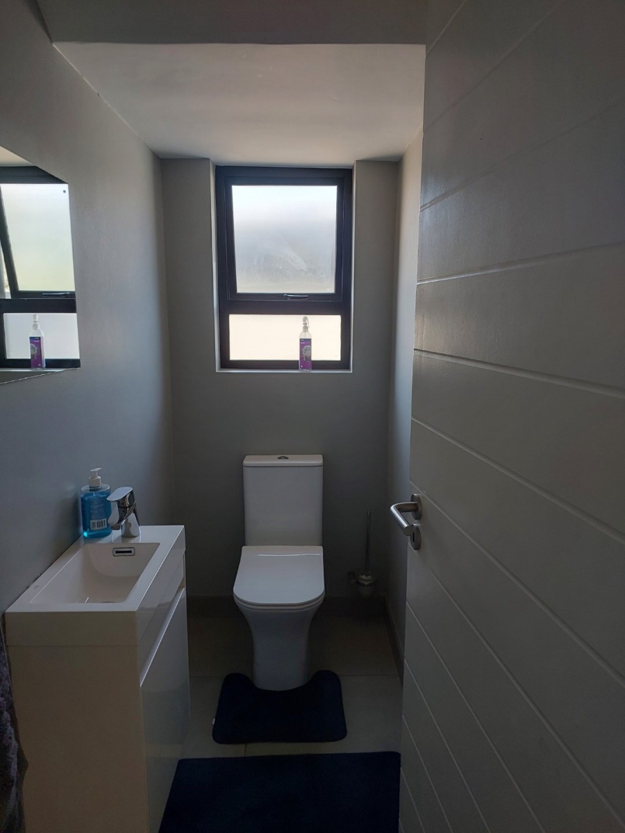 To Let 3 Bedroom Property for Rent in Olivedale Gauteng