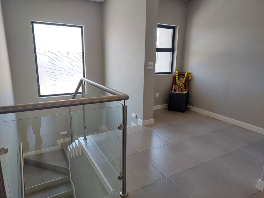To Let 3 Bedroom Property for Rent in Olivedale Gauteng