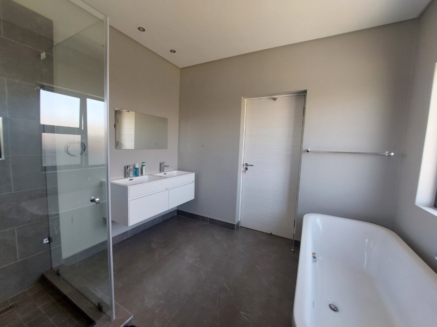 To Let 3 Bedroom Property for Rent in Olivedale Gauteng