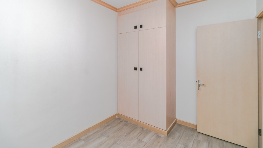 2 Bedroom Property for Sale in Noordwyk Gauteng