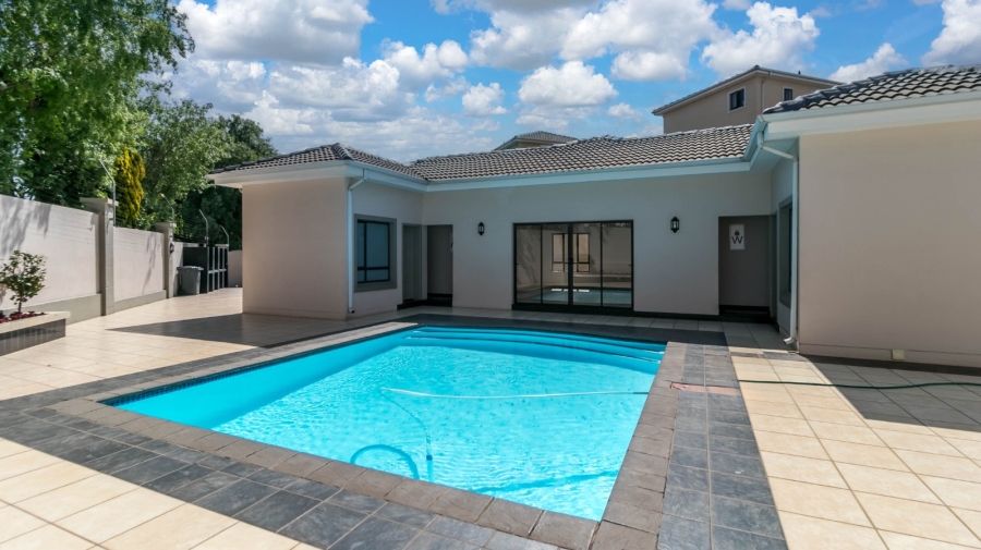 2 Bedroom Property for Sale in Noordwyk Gauteng
