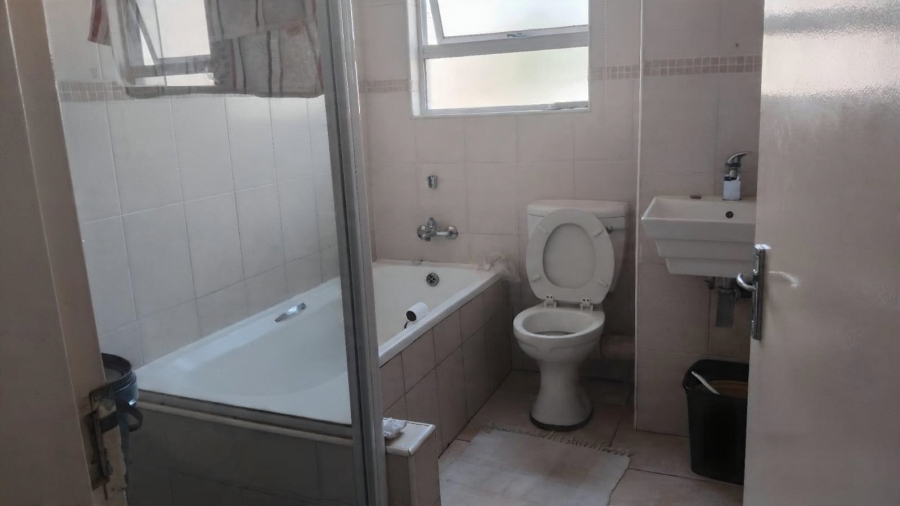 To Let 2 Bedroom Property for Rent in Klipfontein Gauteng