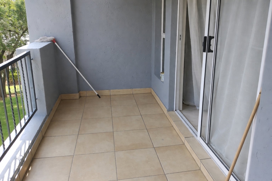 To Let 2 Bedroom Property for Rent in Klipfontein Gauteng