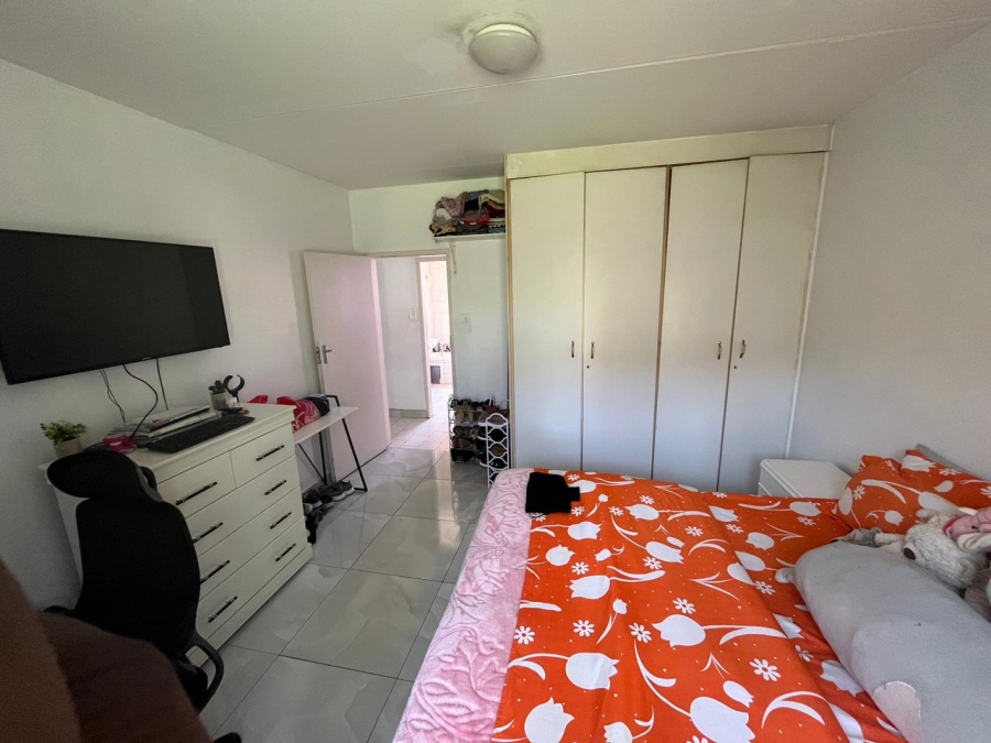 2 Bedroom Property for Sale in Buccleuch Gauteng