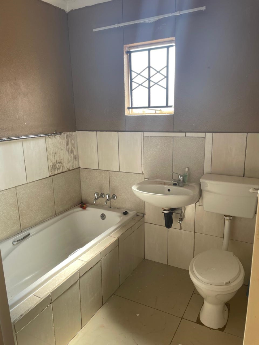 To Let 2 Bedroom Property for Rent in Windmill Park Gauteng