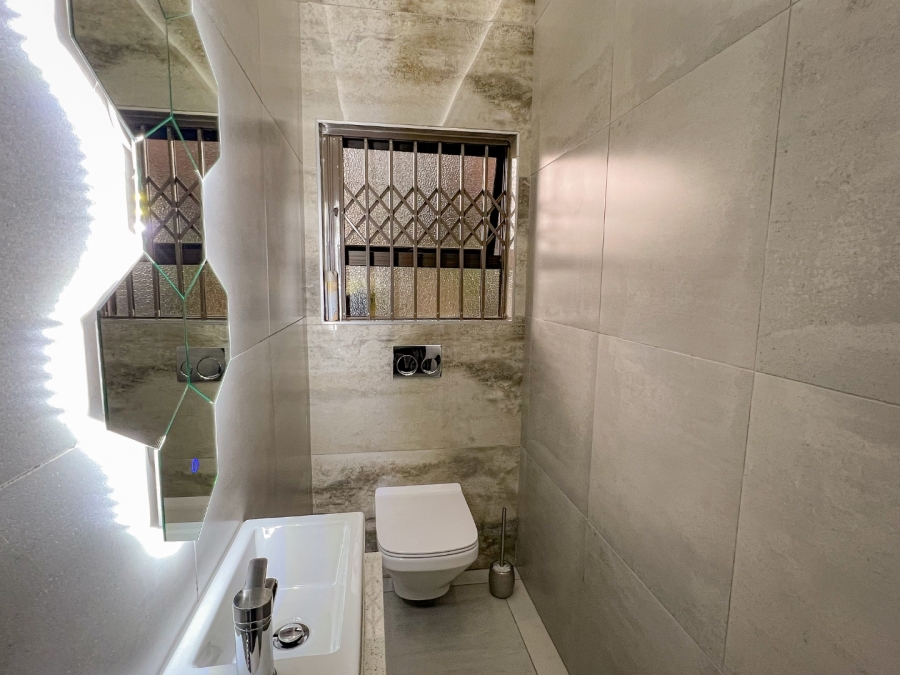 To Let 3 Bedroom Property for Rent in Bedfordview Gauteng