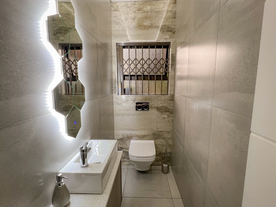 To Let 3 Bedroom Property for Rent in Bedfordview Gauteng