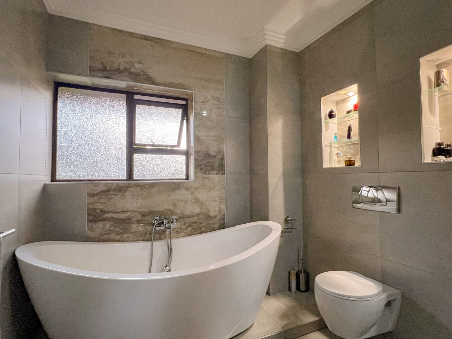 To Let 3 Bedroom Property for Rent in Bedfordview Gauteng