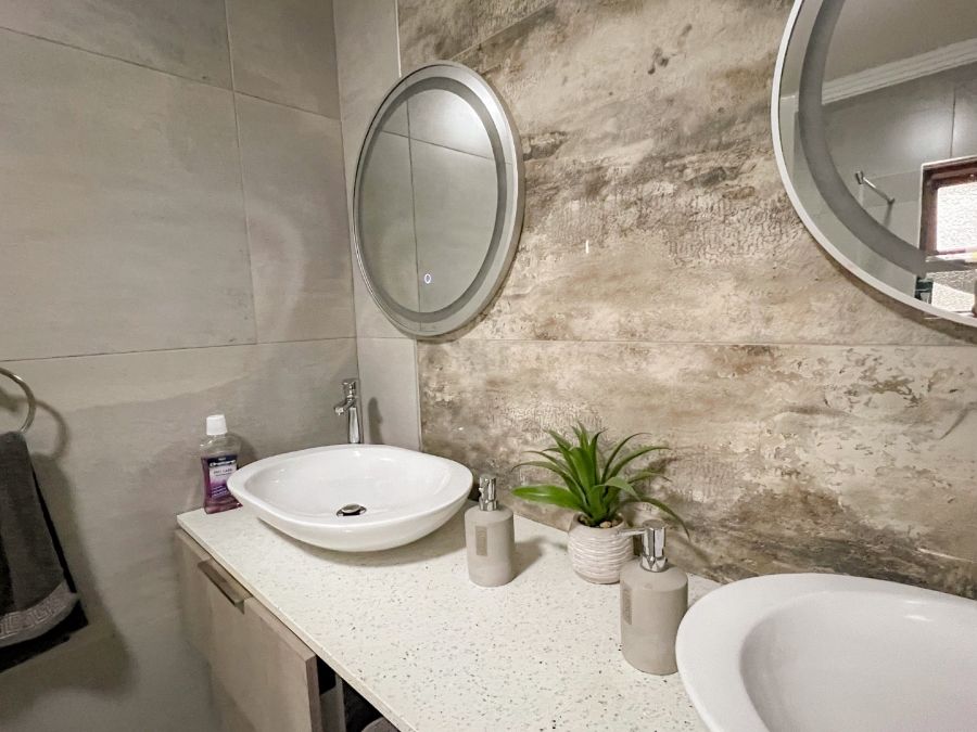 To Let 3 Bedroom Property for Rent in Bedfordview Gauteng