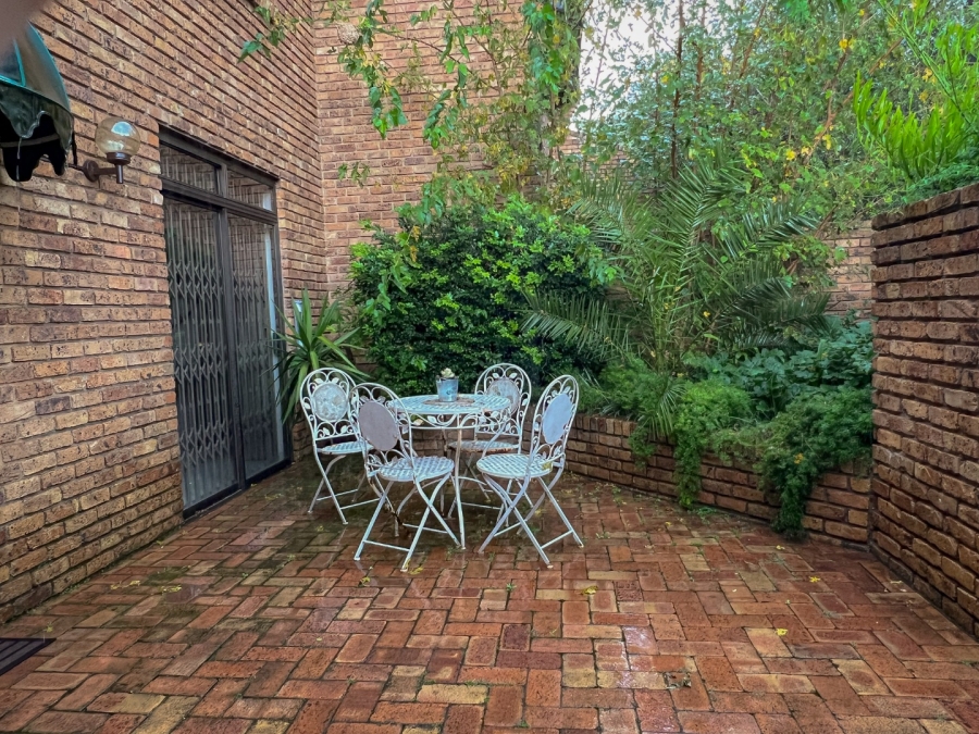 To Let 3 Bedroom Property for Rent in Bedfordview Gauteng