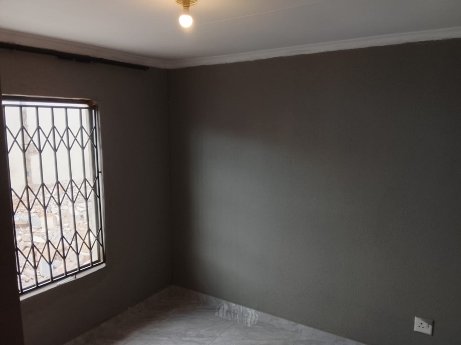 To Let 2 Bedroom Property for Rent in Protea Glen Gauteng