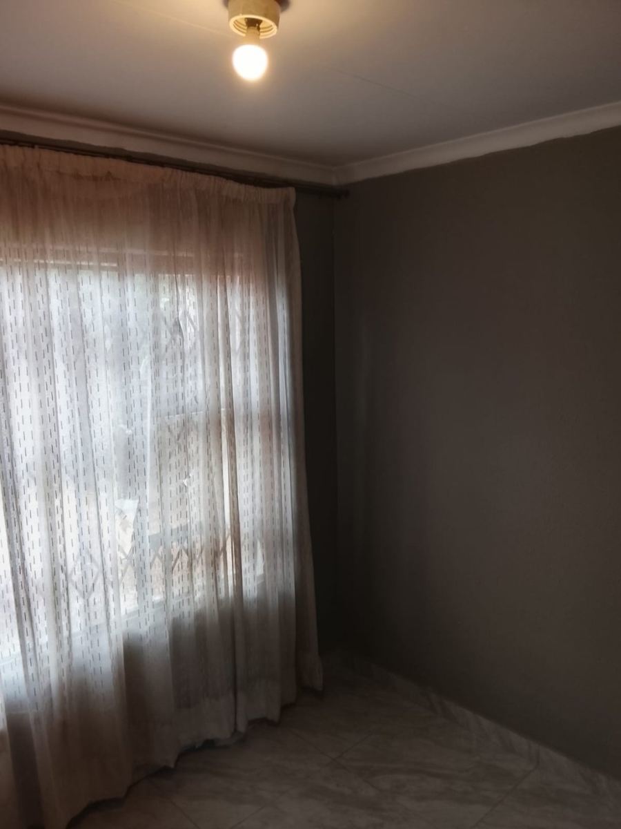 To Let 2 Bedroom Property for Rent in Protea Glen Gauteng