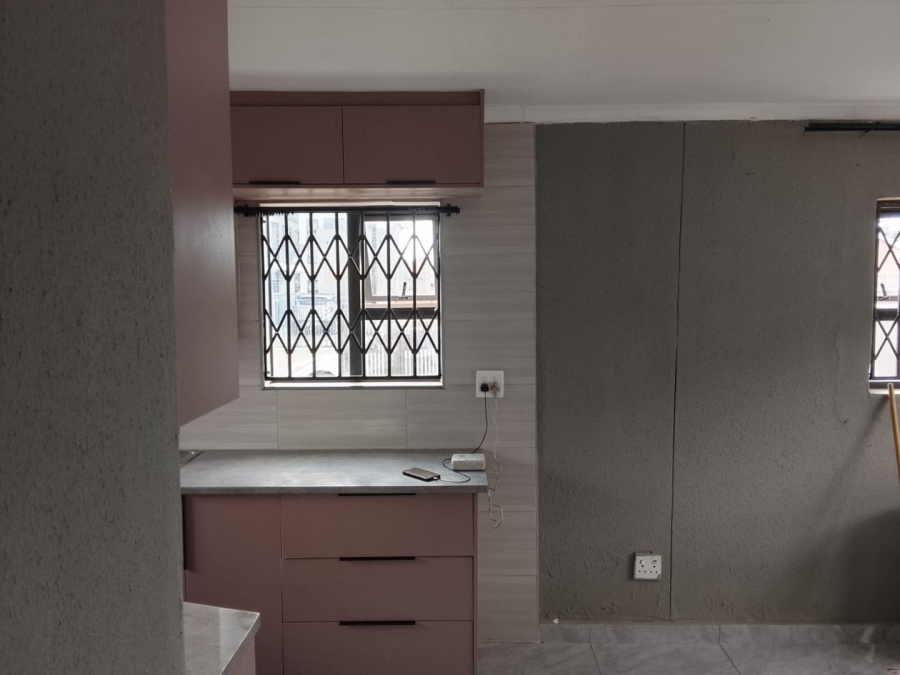 To Let 2 Bedroom Property for Rent in Protea Glen Gauteng