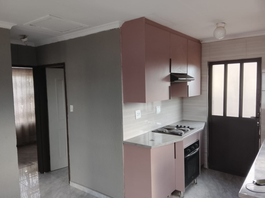 To Let 2 Bedroom Property for Rent in Protea Glen Gauteng