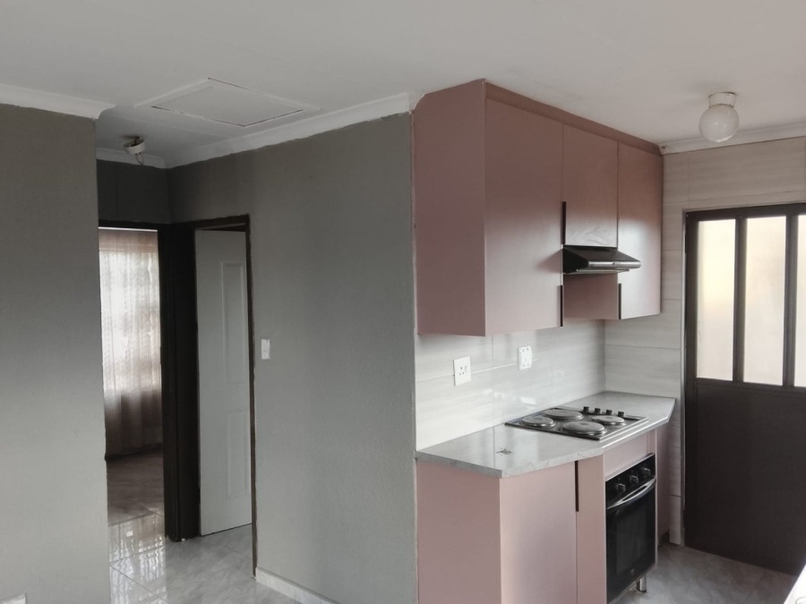 To Let 2 Bedroom Property for Rent in Protea Glen Gauteng