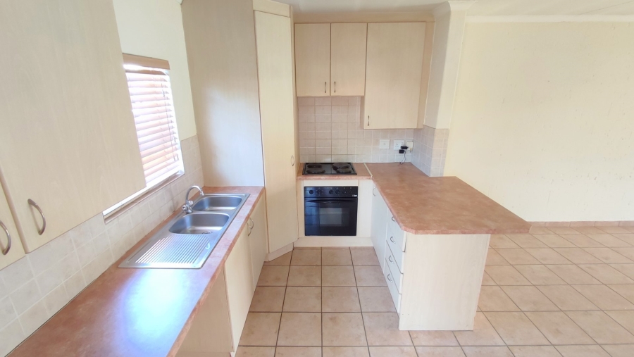 2 Bedroom Property for Sale in Heuwelsig Estate Gauteng