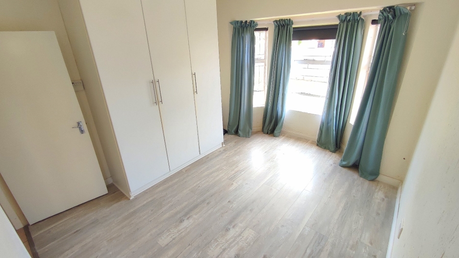 2 Bedroom Property for Sale in Heuwelsig Estate Gauteng