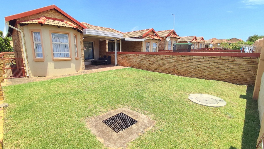2 Bedroom Property for Sale in Heuwelsig Estate Gauteng