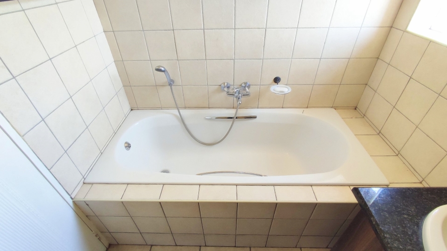 4 Bedroom Property for Sale in Amberfield Valley Gauteng