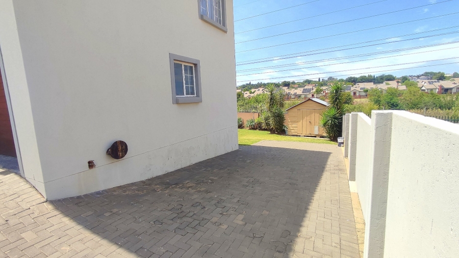 4 Bedroom Property for Sale in Amberfield Valley Gauteng