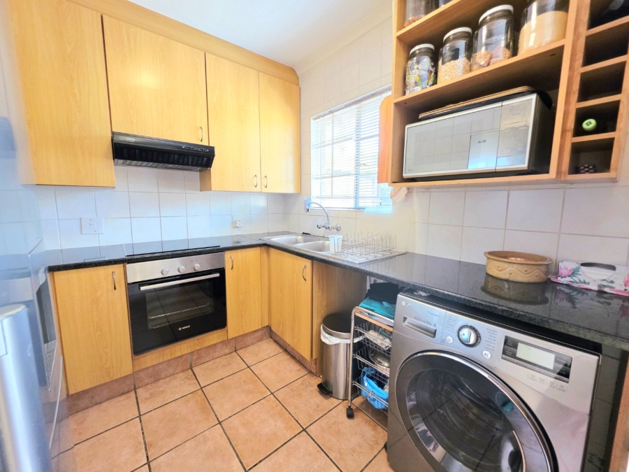 2 Bedroom Property for Sale in Equestria Gauteng