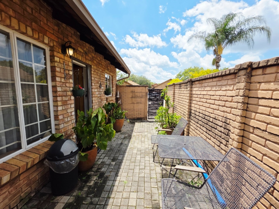 2 Bedroom Property for Sale in Equestria Gauteng