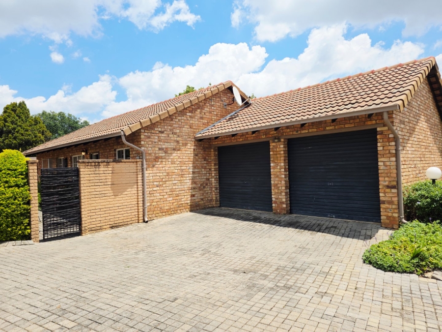 2 Bedroom Property for Sale in Equestria Gauteng
