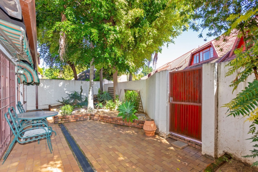 To Let 3 Bedroom Property for Rent in Bryanston Gauteng