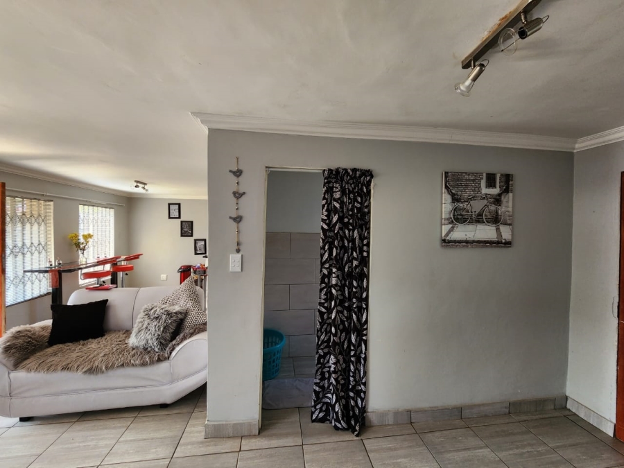 3 Bedroom Property for Sale in Daggafontein Gauteng