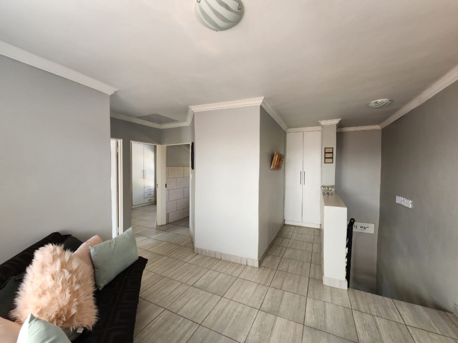 3 Bedroom Property for Sale in Daggafontein Gauteng