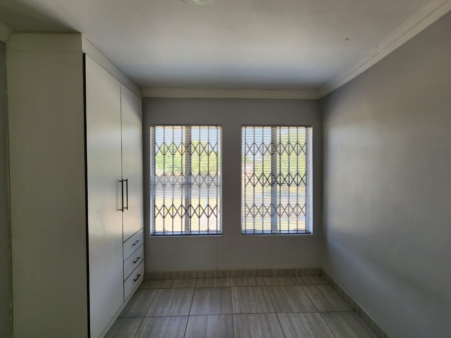 3 Bedroom Property for Sale in Daggafontein Gauteng