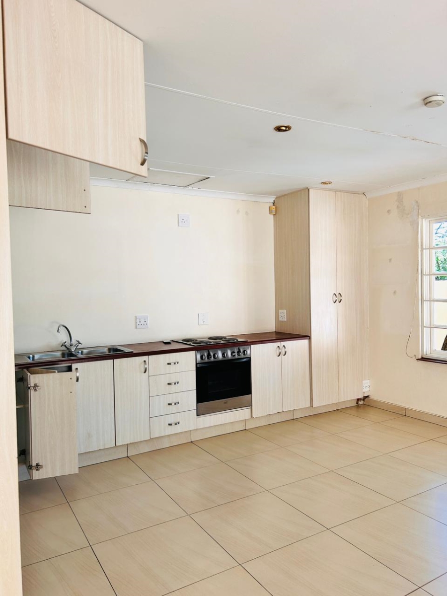 To Let 1 Bedroom Property for Rent in Blairgowrie Gauteng
