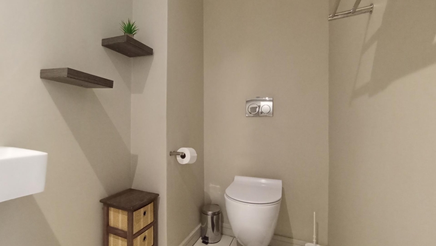 2 Bedroom Property for Sale in Rosebank Gauteng