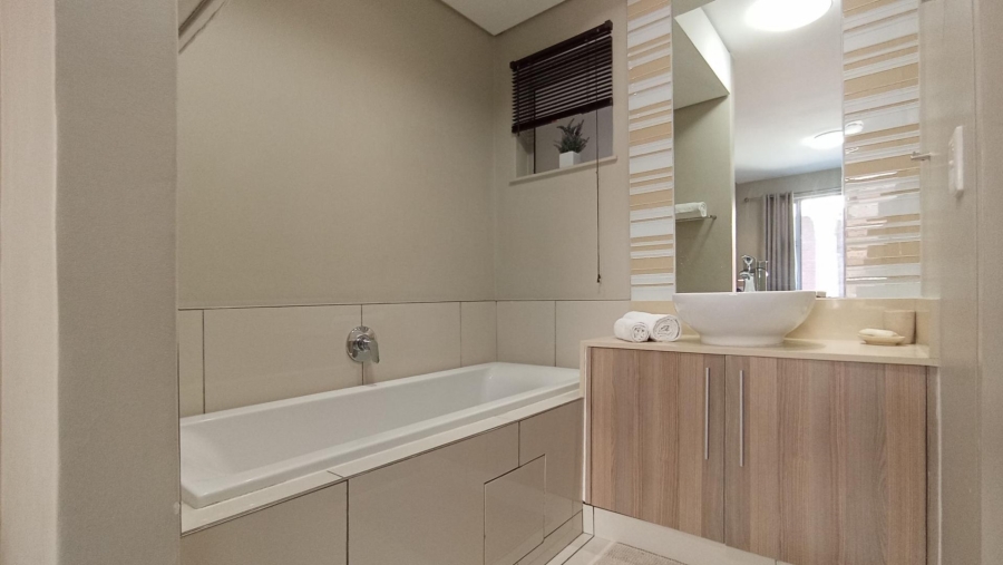 2 Bedroom Property for Sale in Rosebank Gauteng